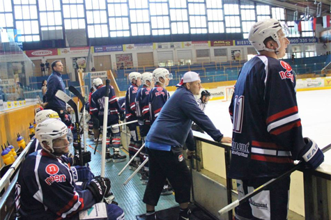 Ani ve druhm zpase na turnaji ve Zvolenu se Kadani nepodailo zvtzit. S Tychy remizovala 4:4